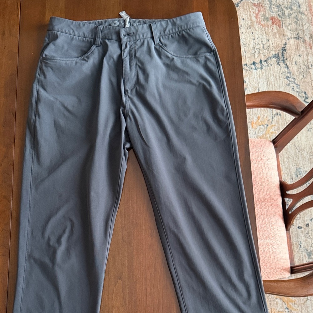 Vuori Men's Charcoal Chinos